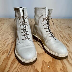 Wᴏᴏʟʀɪᴄʜ Jᴏʜɴ Rɪᴄʜ & Bʀᴏᴛʜᴇʀs Cʜᴇʟsᴇᴀ Lᴇᴀᴛʜᴇʀ Bᴏᴏᴛs Wɪᴛʜ Zɪᴘ Cʟᴏsᴜʀᴇ